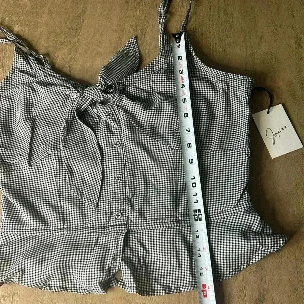 NWT Japna tank top blouse. Adjustable straps, ruffled at bottom. - Picture 8 of 8